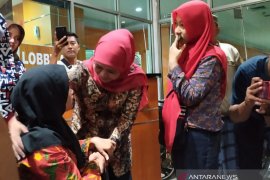 Khofifah diminta Fuad Amin bimbing Bupati Bangkalan (Video)