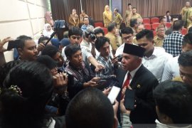 Soal Kabut Asap, Gubernur Sebut Itu Akibat Limpahan Asap