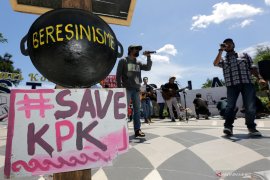 Revisi UU KPK, pengamat: kasus korupsi besar berpotensi terhenti