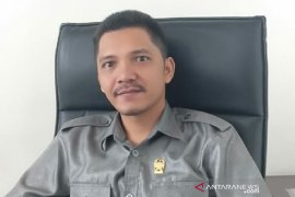 Resmi jadi anggota Dewan, Erwin tetap jadi ojek online