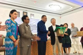 Puluhan anak kurang sejahtera di Gianyar terima beasiswa