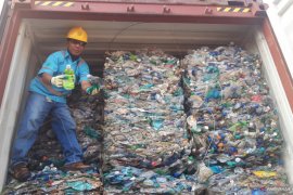 Indonesia re-exports hazardous waste to Australia