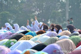 PEMPROV SUMSEL GELAR SHALAT MINTA HUJAN Page 4 Small