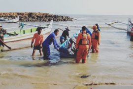 Pencarian nelayan hilang terganggu cuaca buruk