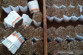 Pengusaha rokok di Kudus terima kenaikan tarif cukai rokok
