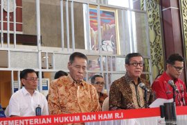 Zinah dan kumpul kebo hanya dapat diadukan orang terdekat