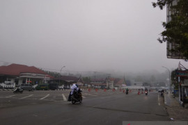 Bupati Sijunjung intruksikan liburkan sekolah, kabut asap kiat membahayakan