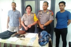 Baru beberapa bulan bebas dari penjara, pria ini ditemukan tewas mengenaskan di pinggir Sungai