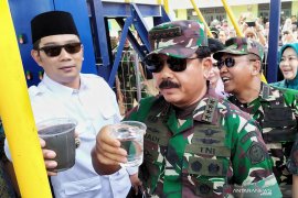 Panglima TNI cicipi air Sungai Citarum hasil penjernihan