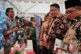 Plt Gubernur Aceh raih penghargaan dari Menteri Desa di Bengkulu