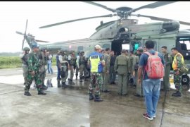 Tim SAR temukan puing diduga pesawat Twin Otter