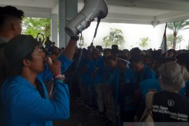 Dinilai melemahkan, ribuan mahasiswa se-Bintan tolak revisi UU KPK
