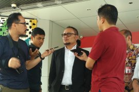 Hanif Dhakiri santai emban tugas di Kemenaker dan Kemenpora