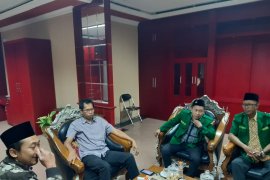Ketua DPRD Surabaya menjadi warga kehormatan Banser
