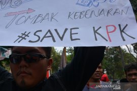 Mahasiswa Jombang tolak revisi UU KPK