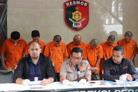 Tipu kenalan wanita via medsos, pria paruh baya berurusan ke polisi