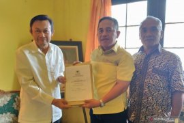 Harun Nurasid pendaftar pertama Balon Bupati HST di Partai Golkar