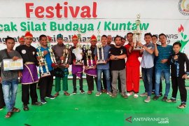 Perguruan pencak silat Jasa Datu Macan Terkam HST juara