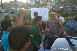 Wartawan Garut gelar aksi solidaritas mengecam kekerasan terhadap insan pers