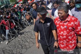 DPRD Jatim kirim surat tuntutan mahasiswa ke Ketua DPR RI