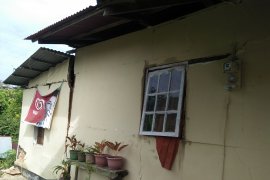 Polisi amankan seorang warga yang teriak "tsunami" saat gempa Ambon