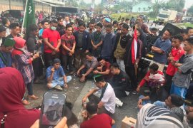 Aliansi mahasiswa dan pemuda Labusel kritisi kebijakan pemerintah yang tidak pro rakyat