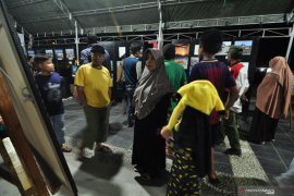 Pameran Foto pascasetahun bencana ala PFI Palu Page 1 Small