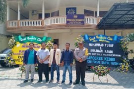 Polisi Kediri berduka meninggalnya mahasiswa di Kendari