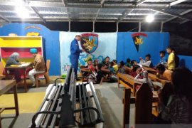 Polair Polres Bangka Barat ajari anak pesisir mengaji