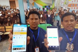 Kakak-adik ciptakan aplikasi bimbingan belajar mandiri
