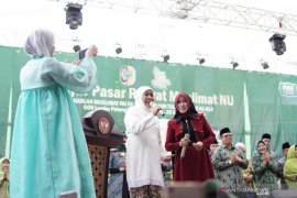 Khofifah ingatkan orang tua awasi anak agar tidak ikut demonstrasi