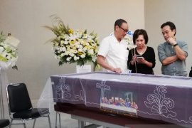 Obrolan kesukaan Aristides di akhir usia