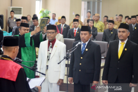 Pimpinan DPRD Gorut definitif yakinkan kemajuan daerah lebih prioritas