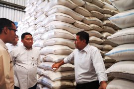 Stok beras di gudang Bulog Jateng melimpah
