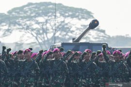 Apel Kesiapan Pasukan TNI Jelang Pelantikan Presiden dan Wapres Page 4 Small