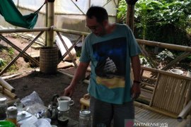 Petani kopi Cianjur kebanjiran pesanan dari berbagai daerah