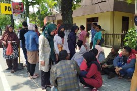 Video nasabah BMT Amanah Ray buat laporan terkait uang Rp30 miliar yang hilang