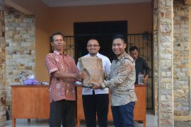 Neko ingin batik dan tudung manto jadi sumber PAD