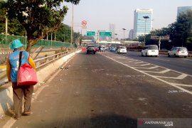 Pintu keluar tol masih ditutup
