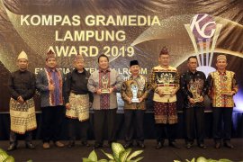 Arinal Raih Penghargaan Inovasi Pertanian dan Kesehatan Kompas Gramedia Award 2019