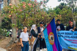 Istri wali kota dorong pengurangan sampah plastik