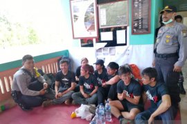 13 pendaki terjebak kebakaran di Gunung Raung tiba dalam kondisi sehat