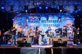 BRI beri hadiah mobil nasabah Simpedes