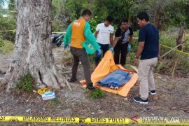 Jasad manusia yang sudah menjadi kerangka ditemukan dalam kondisi tanpa kepala