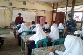 Satgas TMMD Ke-106 Kodim 0314/Inhil Berikan Materi Wawasan Kebangsaan Siswa/i SLTP