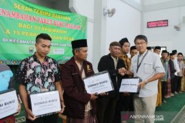 Dukung program literasi, PLTU Batang salurkan ribuan buku pada perpusdes