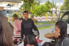 Gempa Ambon, dua warga terkena reruntuhan bangunan