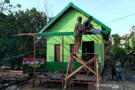Kodim Tanbu bedah rumah keluarga kurang mampu