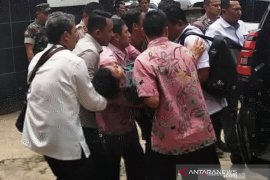 Bukalapak dan Tokopedia larang jual kunai