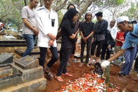 Keluarga memastikan Akbar Alamsyah pergi menonton demo